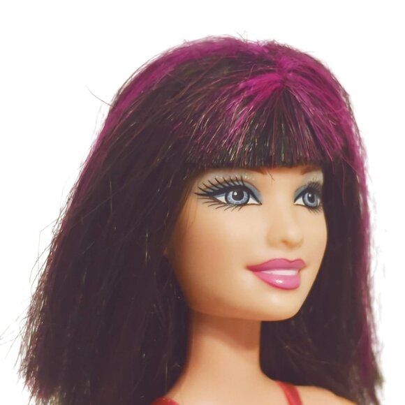 Barbie Fashion Fever Raquelle Rock Out Fashion Doll Articulated 2008 C360G Resty - Picture 4 of 8